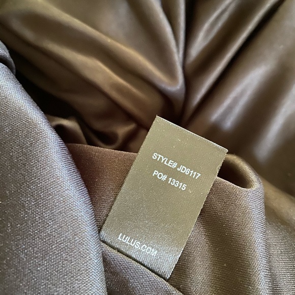 HP🎉 Lulu’s Black cutout & about skater dress LBD - Picture 13 of 16